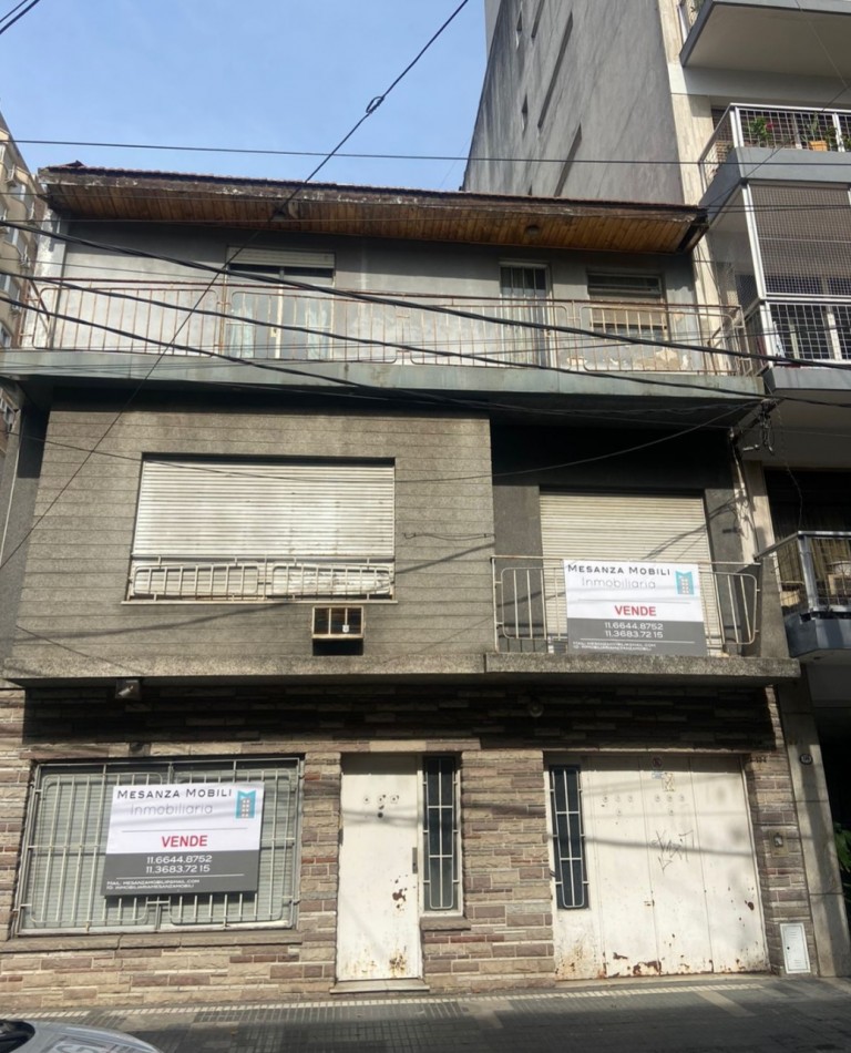 Casa En Lanusita. Ideal Inversion. Construccion De 2 Locales Y Vivienda.