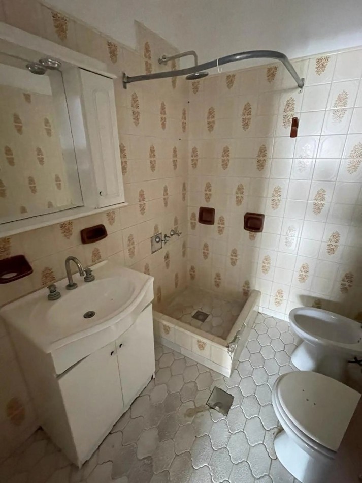 Linda casa 3 ambientes sobre lote propio