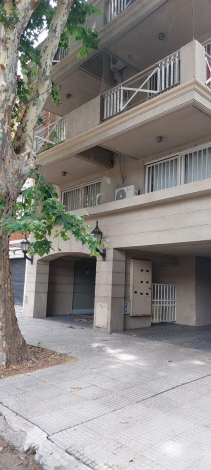 Semipiso 3 Amb C/cochera Al Frente.