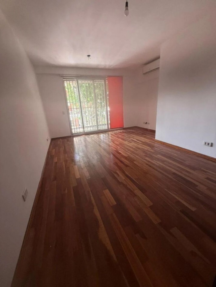 Semipiso 3 Amb C/cochera Al Frente.