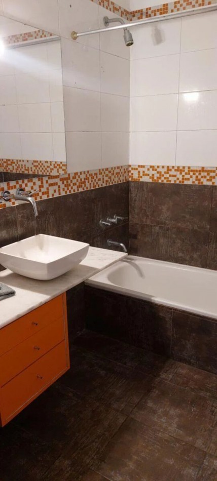 Semipiso 3 Amb C/cochera Al Frente.