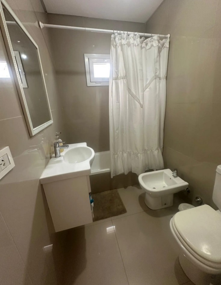 Excelente 2 ambientes con posibilidad de cochera cubierta 