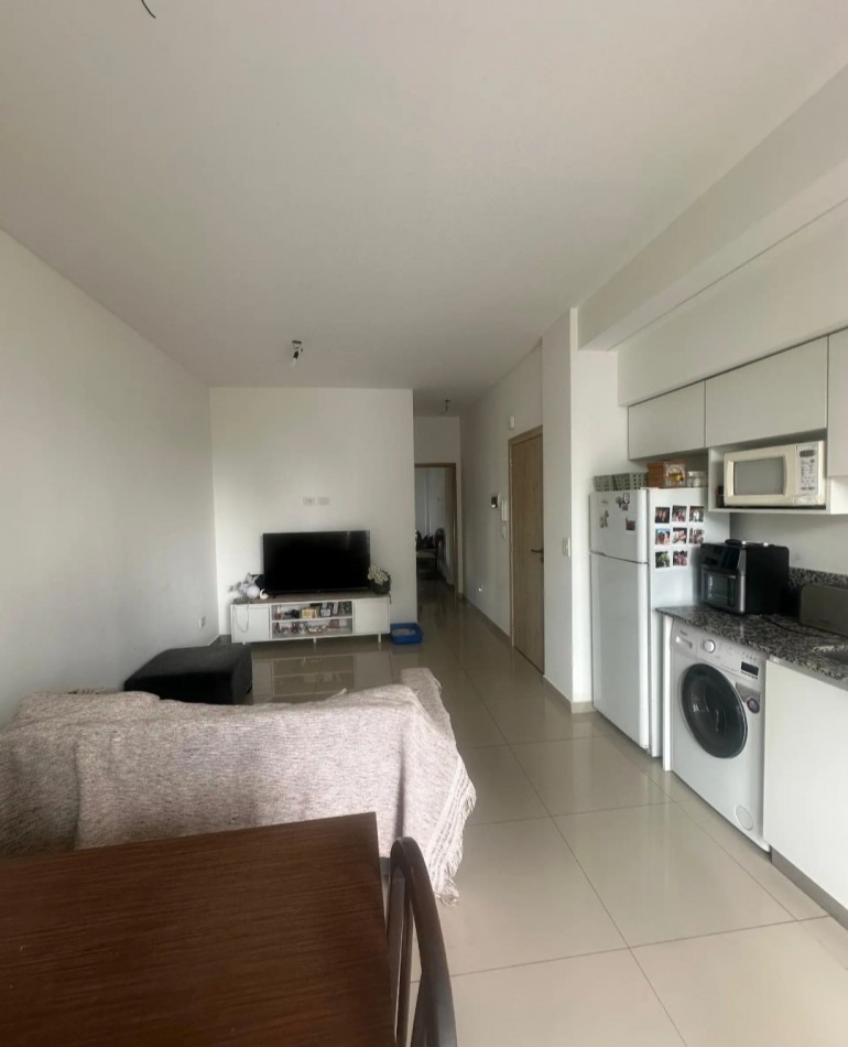 Excelente 2 ambientes con posibilidad de cochera cubierta 