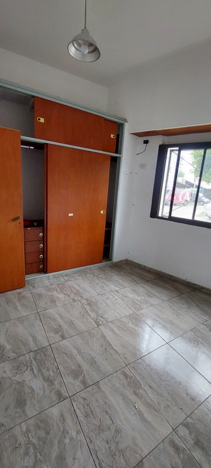 Depto 2 ambientes en planta baja. Expensas muy bajas !!!