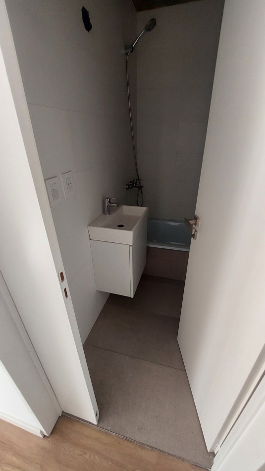 VISITA este 3 amb c/ balcon aterrazado con parrilla y piscina. Sum.  APTO CREDITO