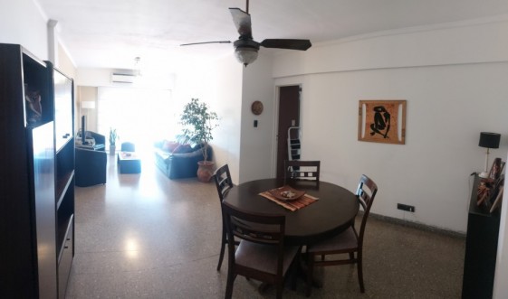 Enorme depto 4 ambientes, con dependencia de servicio y dos balcones.