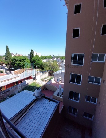 Monoambiente en Construcción en Lanús, sobre Carlos Tejedor al 400