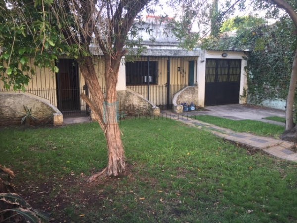 Casa en venta 3 ambientes sobre Hector Noya 3086. Lanús Oeste