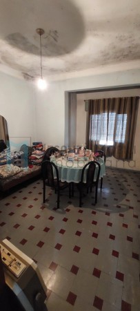 Casa 4 ambientes, con local, garage y terraza transitable. Lanus Oeste