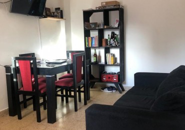 Depto 2 ambientes lateral, a metros de la estacion Lanus